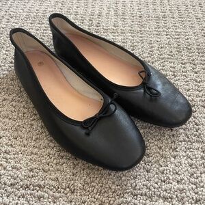 Black ballet flats